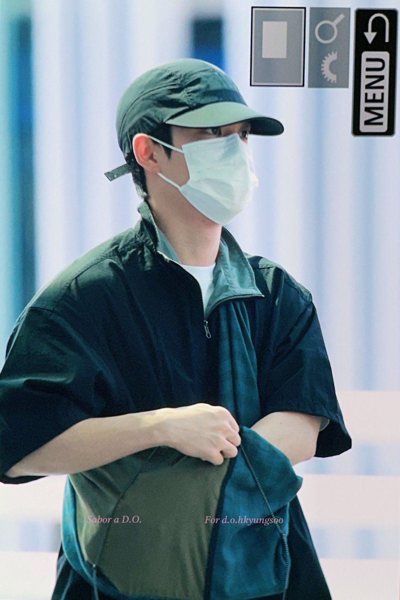 dkswithdandanie's tweet photo. 240816 KYUNGSOO preview ICN to KUL ✈️🇲🇾

#WelcometoMYKyungsoo 

#MYbloomingSOO 💫

#BLOOMinKL #BLOOMinMY 
#FANCONCERT_BLOOM_inMY
#FANCONCERT_BLOOM_inKL
@companysoosoo_ https://t.co/sfUFNVCzWN