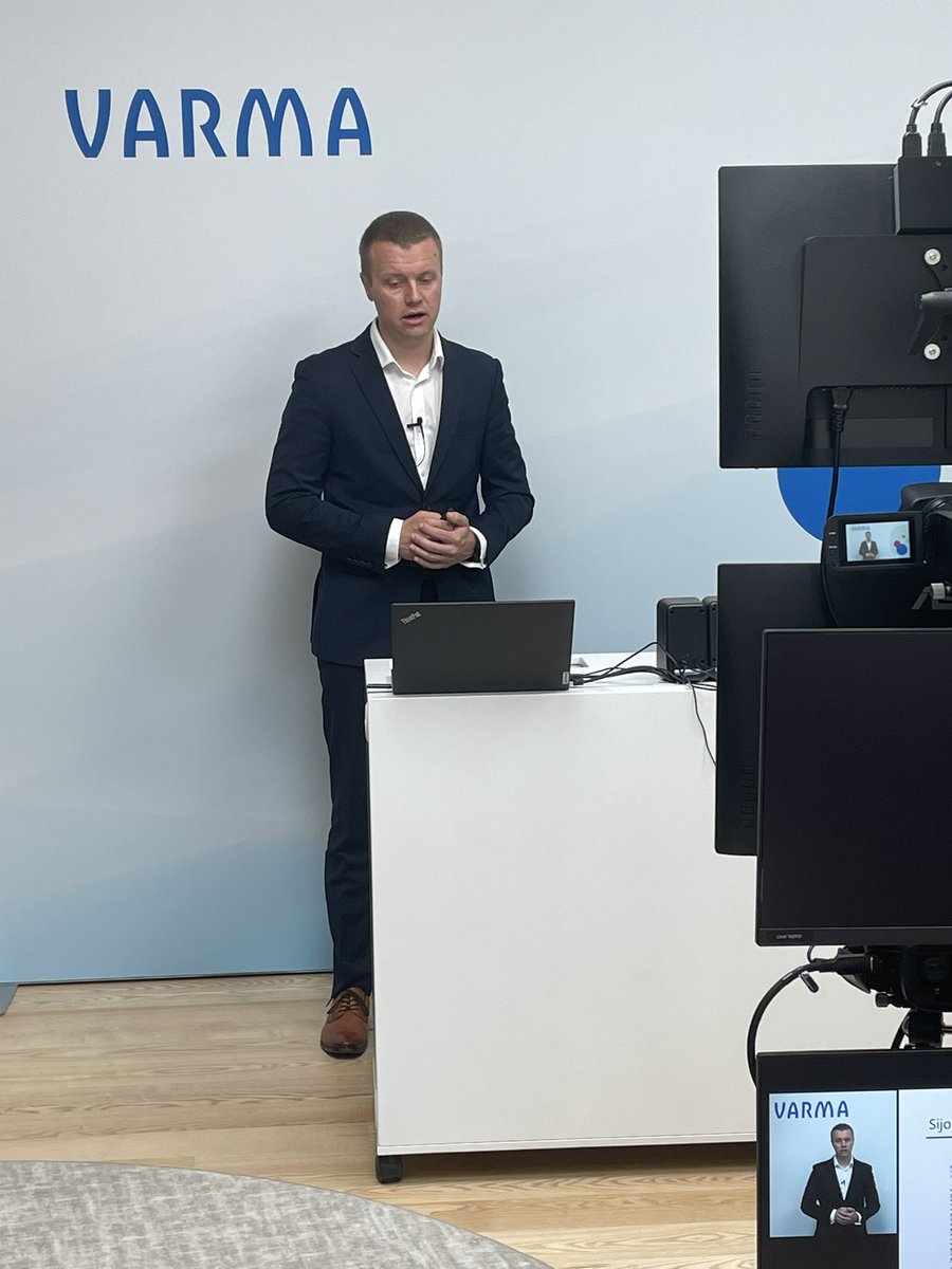 Varma sijoitti 1,5 miljardia euroa yhdysvaltalaiseen ETF-vastuullisuusrahastoon. Kyse ei ole niinkään yksittäisestä sijoituksesta, vaan että muokkaamme salkkuamme vastaamaan ympäristötavoitteitamme. Markus Aho Varman tulosinfossa. <a href="/varma_tweet/">Työeläkeyhtiö Varma</a> #tulos