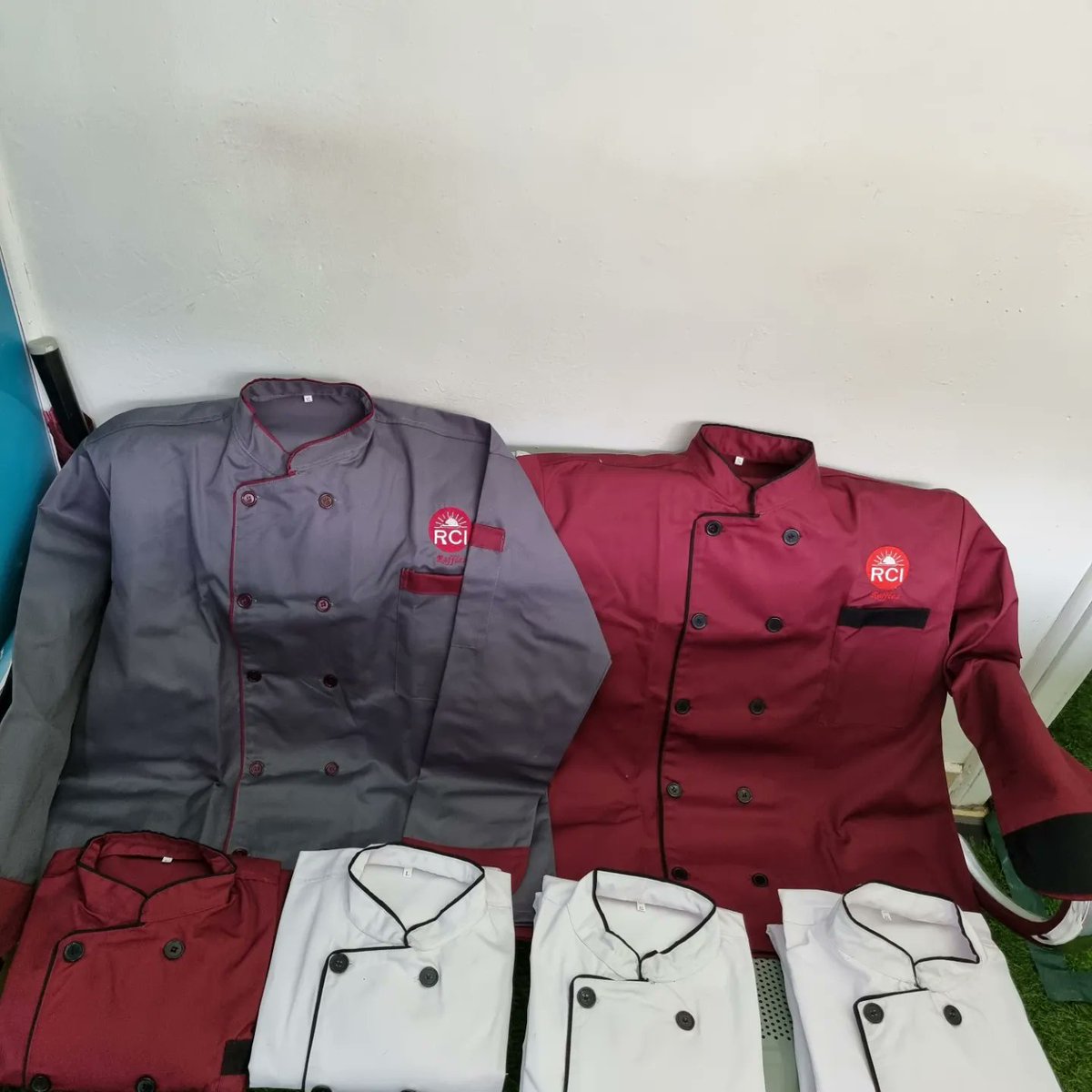 BrandsCj's tweet image. Custom-made #ChefUniforms Crafted for Top Chefs. Designed for perfection - Elevate your kitchen experience! Contact us today for orders on
☎️ Call/Text/Whatsapp 0723828823/0737266534 
info@cjaybrands.co.ke   cjaybrands.co.ke 
📌 We are located at Tumaini Hse 3rd Flr