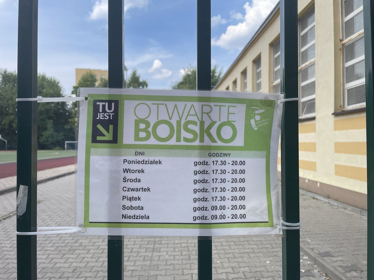 jotpeg2012's tweet photo. @donaldtusk Panie Premierze proponuje najpierw otworzyć boiska. Proszę się przyjrzeć tematowi dostępności do obiektów sportowych. Kto w takiej sytuacji będzie nas reprezentował na Igrzyskach? https://t.co/qU8jvHZbm6