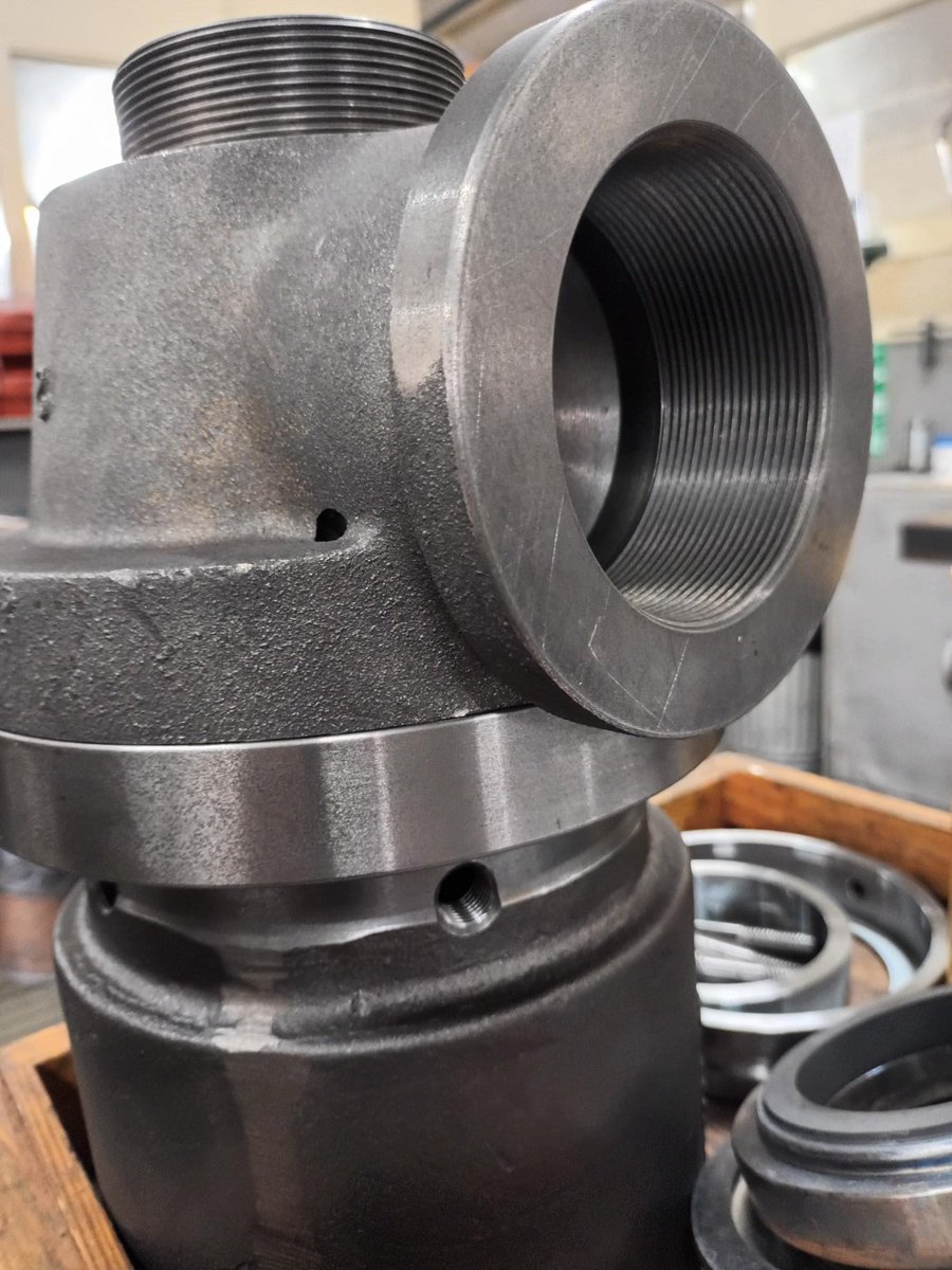 This is another different type of adaptor, with the other components picked from stores and ready to be assembled, tested and packed.
⁠
#RotaryUnions #swiveljoints #ukManufacturing #leamingtonspa #ukmfg #gbmfg #ukmanufacturer #engineers #engineering #maintenance