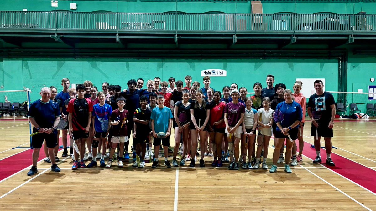 It’s been a great week at the Yorkshire Residential Summer School. Well done to all the players and thanks to the coaches, pastoral staff, helpers, Bootham School and York Railway Institute. 
<a href="/BadmintonEnglnd/">Badminton England</a> <a href="/BE_North/">BENorth</a> <a href="/babolat/">Babolat</a> @BoothamSchool <a href="/york_ri/">York RI</a>