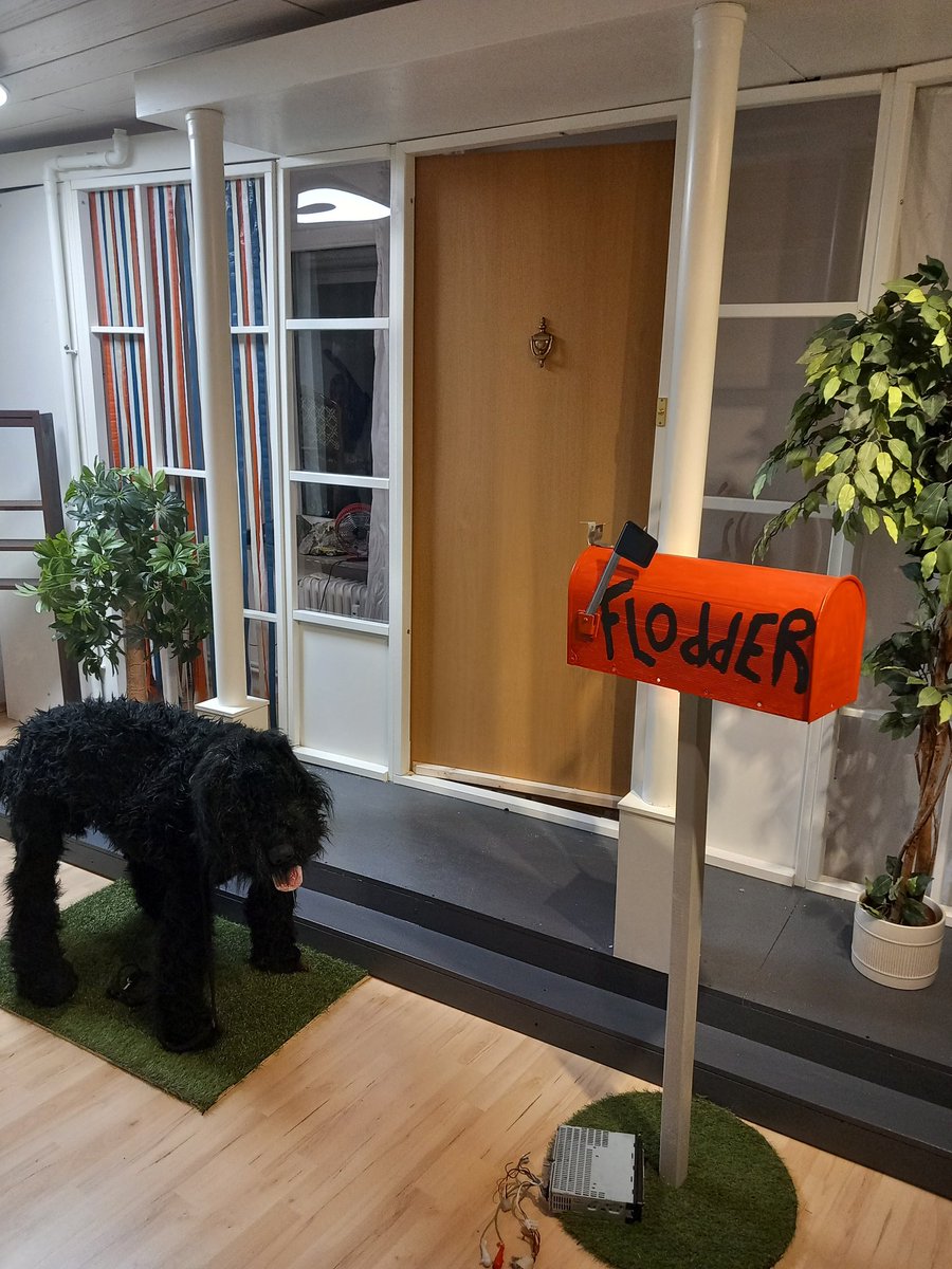 NELLO - Costumes & Props tweet media