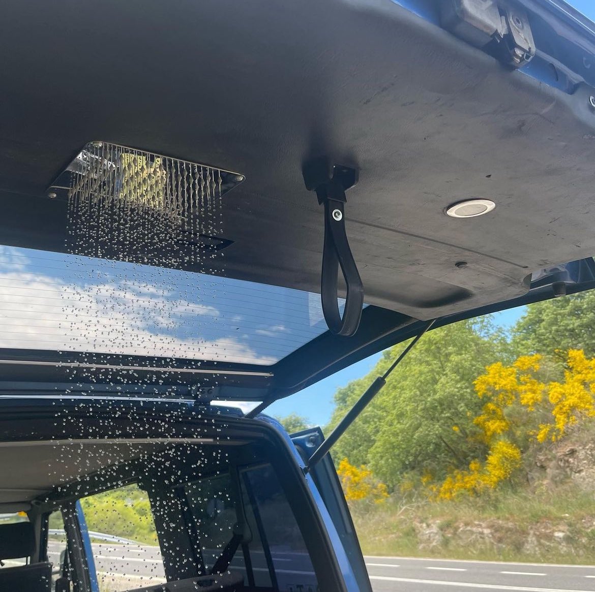 FurgosRio's tweet photo. Alarga el verano disfrutando de momentos únicos:
Reserva ya para septiembre y octubre y no te quedes sin tu Camper 🚐 

✉️furgosrio@gmail.com
 📞 669028132
📮MD https://t.co/HnL5yy5ljC