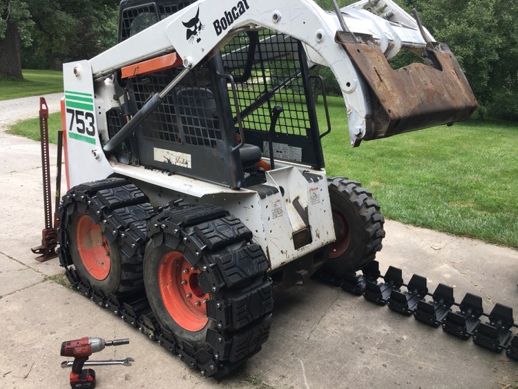 Getting the Bobcat ready to trek in the woods. Almost have new tracks installed on one side. They are fighting me a bit, but I shall be victorious!
#Bobcat #BobcatEquipment #BobcatTracks #Wrenching