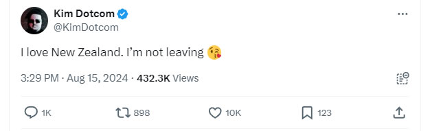 _TOBTC's tweet image. Kim #Dotcom, founder of #Megaupload and #Bitcache, is set to fight a U.S. extradition order signed by #New Zealand's Justice #Minister. 

He claims the charges stem from his support for WikiLeaks and criticizes New Zealand as being an "obedient #US colony."

 Dotcom's legal team…