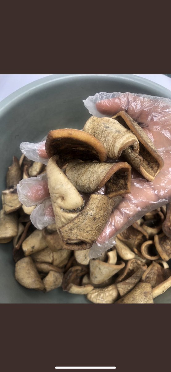 Aishafoodcart's tweet photo. Dried white Ponmo
Small size 20pcs for #1800
Medium size 20pcs for #2600
Location: Ibadan and Ogbomosho https://t.co/zXT25bxr16