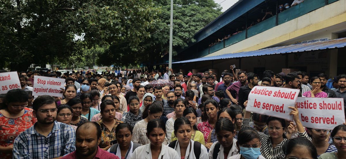 RDAigims's tweet photo. Massive Protest In IGIMS, Patna in support of RGKAR  and Implementation  of CPA. INDEFINITE  STRIKE OF ELECTIVE SERVICES
@AIIMSRDA @AmitShah @narendramodi @NitishKumar @mangalpandeybjp @FAIMA_INDIA_ @FordaIndia @Indian__doctor 
#KolkataDoctorDeath 
#justiceformaumita #wewantcpa https://t.co/pohJK22cGE