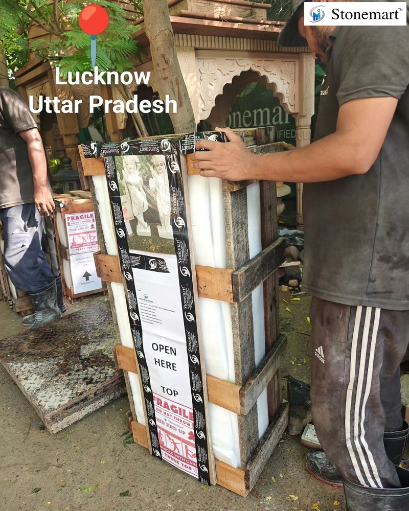 stonemartindia's tweet image. #Packing 38 Inch White Marble #RadhaKrishnaStatue For Dispatch To #Lucknow, #UttarPradesh From #Stonemart™
bit.ly/3Guvbz5

#StonemartIndia #chennai #Coimbatore #Mumbai #pune #Kozhikode #Kollam #kannur #Ludhiana #Kolkata #Bengaluru #Hyderabad #Visakhapatnam #Guwahati #UK