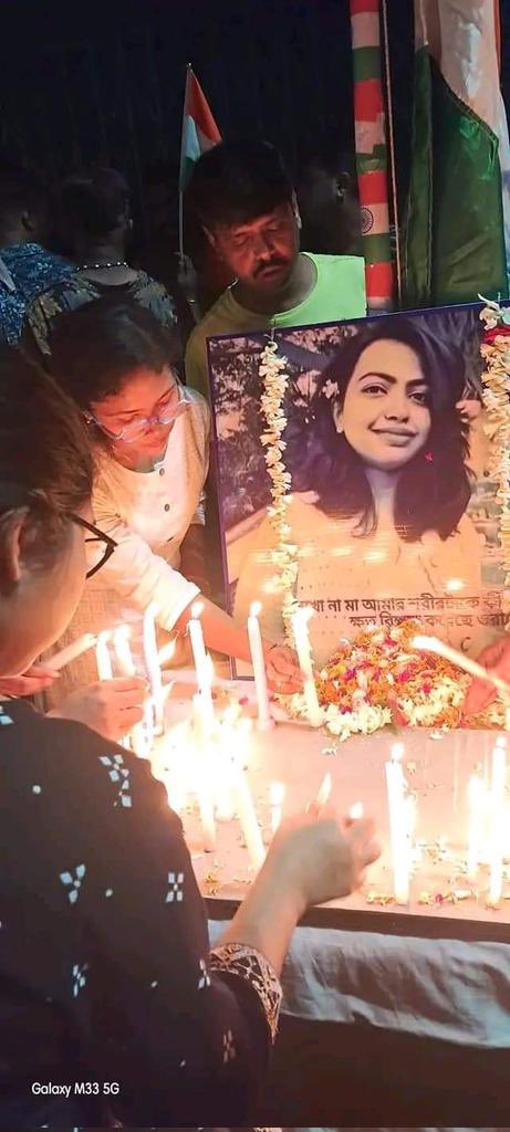RamanRescueteam's tweet photo. #justiceformaumita #JusticeForMoumita #justiceformoumitadebnath https://t.co/Bgj88CzIWk