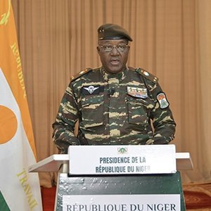 GlobeEyeNews's tweet photo. France suspended aid to Niger after the coup.    

Niger suspended the export of gold and uranium to France. https://t.co/VvA5WTTIT4