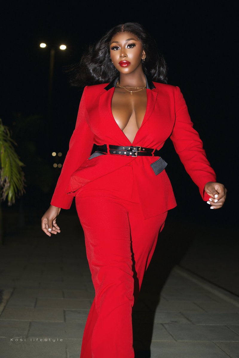 nellymbonu_'s tweet photo. Risky Nelly!!🌪️🌪️

NELLY REALITY TV GOLD
#NellyXNellyVerse
#Nelly
#BBNaija https://t.co/0HbS2q8c1I