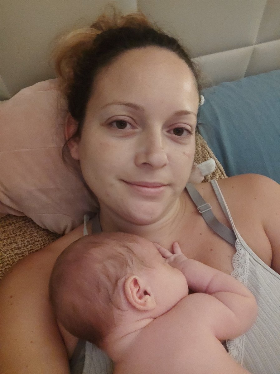 Pyly22's tweet image. Pelos de loca, cara de no dormir, dolorida....pero por mi gordito vale la pena: William ❤️
#mama #babywill #lovesmum