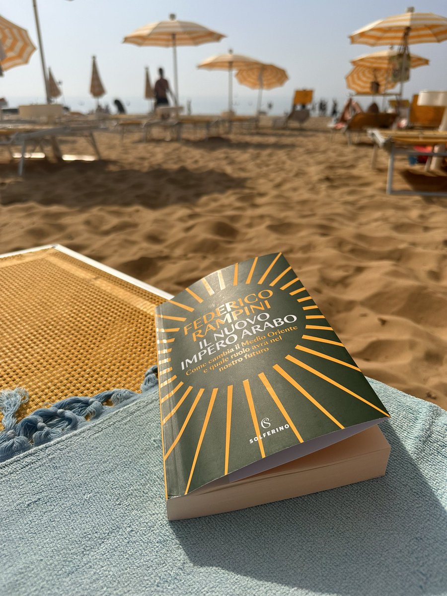 vera_mentee's tweet photo. Buone letture sotto l’ombrellone 🏖️ 
@FedericoRampini https://t.co/Ecr7hVdyiq