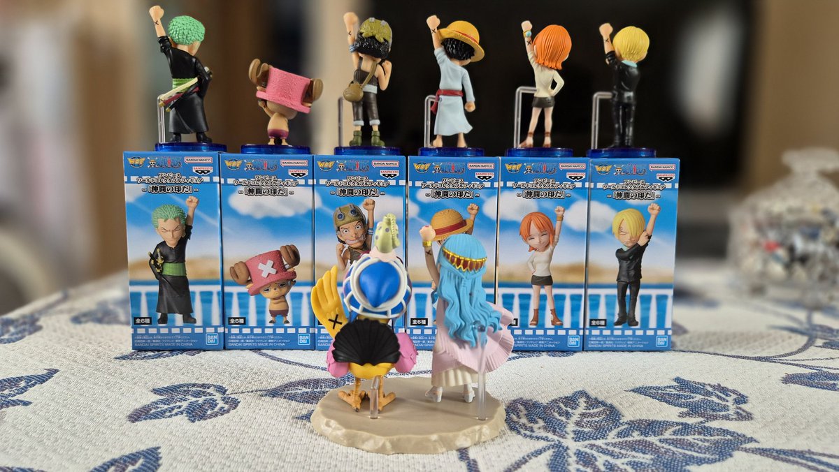 Reacher1398's tweet photo. Un envoi ultra rapide et soigné de la part de @japandco_net.
Les figurines sont superbes et reprennent une scène emblématique. Un vrai plaisir de les avoir 😊
Ça rend vraiment bien devant les mangas !!! https://t.co/zeCUM1Kuok