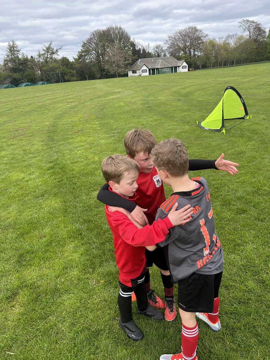 In my sessions I look to bring the kids out of their comfort zone as much as possible. 

Pick a captain every session - based on how they apply themselves (sportsmanship, effort, respect).

They deliver a team talk on their teams strengths before the game 🗣️

Developing people 👌