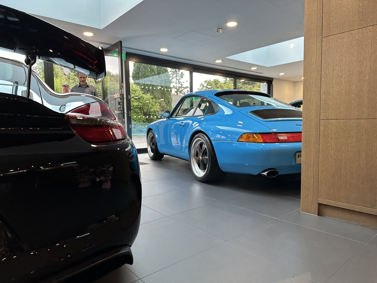 ParagonPorsche's tweet photo. Paragon Today! #friday 🔵

Date: Friday 16th August 2024
Weather: Sunny Spells
Temp: 16°C

#Paragon #Porsche #showroom #service #workshop https://t.co/98AoLyLXJA