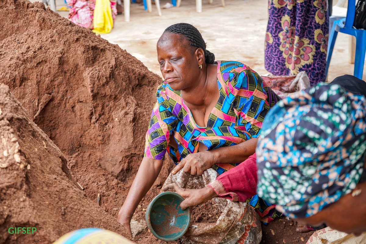 tundemolayan's tweet photo. A laudable way to emphasize the ability in disability and enhance food security in homes. #Food4All #Food4PWDs #OperationFeedYourself #GreenResilience  #SustainableLiving https://t.co/dHk2ibOyez