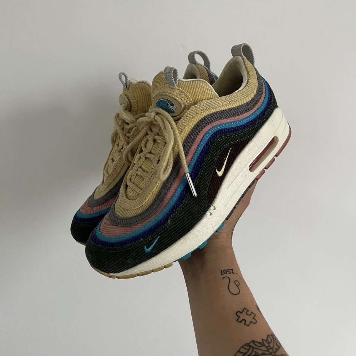 SNEAKERMODEAU's tweet image. Holy Grail 😇 

Looking for a certain sneaker? We source sneakers! Message us for more information!

Buy Now Pay Later with Afterpay / ZipPay / Klarna &amp;amp; more 🛒

#sneakers #seanweatherspoon #sneakermode