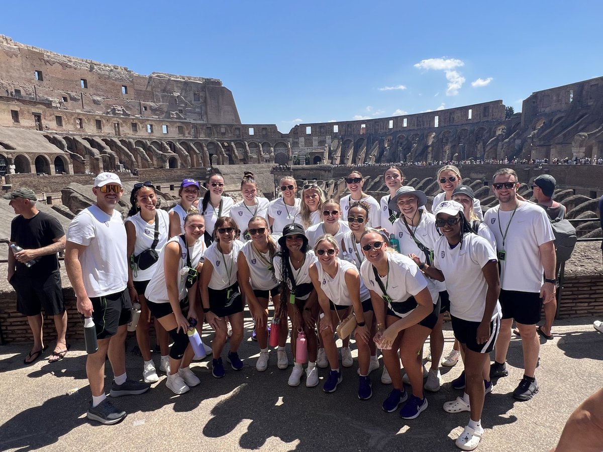 CoachSinn's tweet photo. The Roman Empire! Wow! So much history! Impressive! 🏛️ #collesium #romanforums #thumbsdown #ugola https://t.co/th547j374f