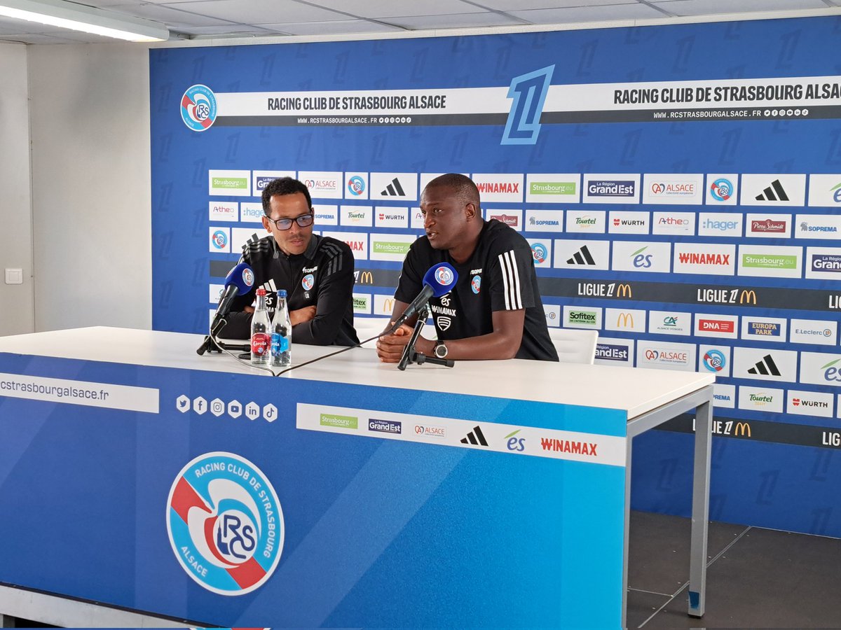 ici_alsace's tweet photo. Liam Rosenior ne veut pas annoncer d'ambitions précises pour ne pas mettre trop de pression à ces jeunes joueurs. "Gagner le prochain match, puis le suivant". https://t.co/0nftXw7Yzm
