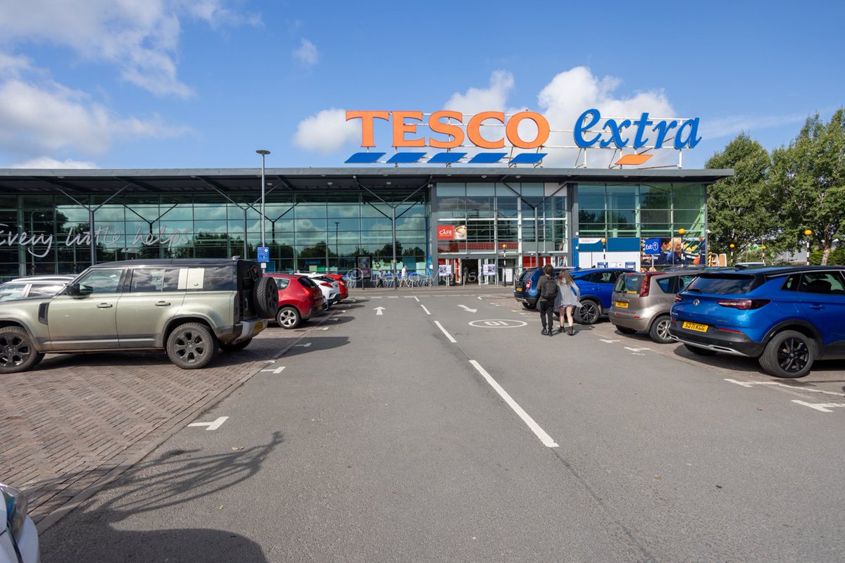 DavidMollison's tweet photo. When I was asked to photograph Cuckoo Retail Park in Dumfries my first thought was why the name. Asked a few locals but nobody knew . Turns out it's because cuckoos can be heard near the bridge. Obvious really 😊 https://t.co/V7xEeClUDy