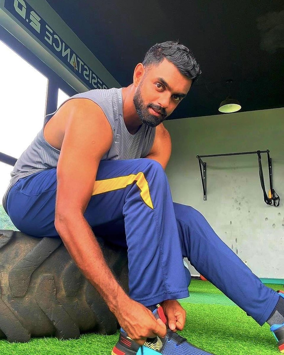 LEmbuldeniya's tweet image. Just here pretending I know what I’m doing 🏋️‍♂️😇

 #GymJokes #Embula