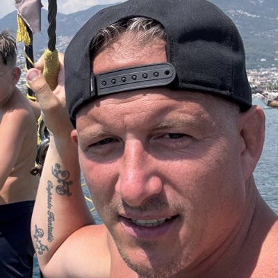jonas81h's tweet photo. #NewProfilePic https://t.co/vypO7PzVlR