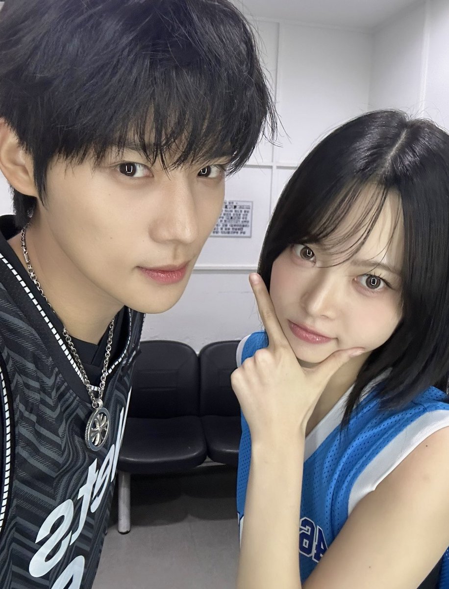 뮤직뱅크 (Music Bank)🏦 tweet media