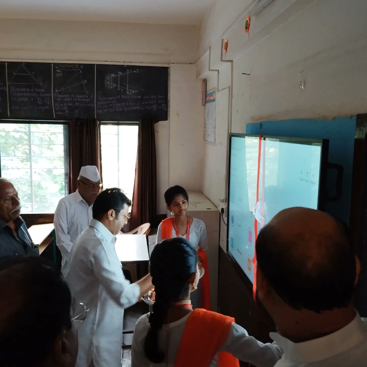 ThinkSharpFound's tweet photo. ⚡️Excited news🌱
We, at Thinksharp Foundation, in collaboration with our CSR partner ConcentrixIndia, are proud to announce 
#ThinksharpFoundation #SmartClassrooms #DigitalLearning #CSR #EducationForAll #EmpowerEducation #IndependenceDay2024 #PuneEducation #DigitalIndia https://t.co/NfvRXEIaGe