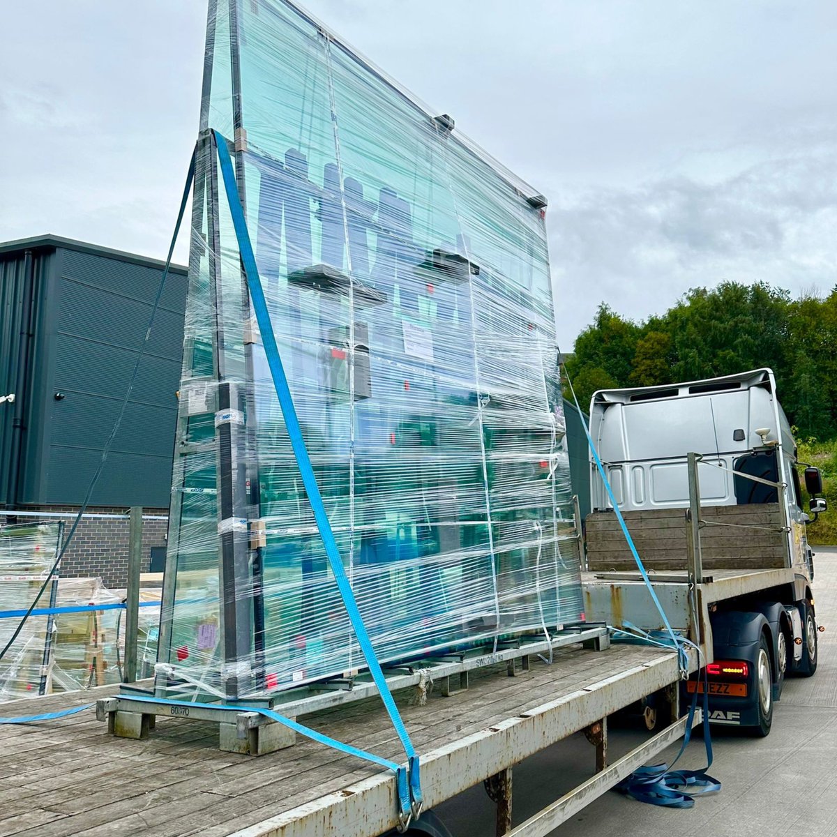 Specialist Glass tweet media