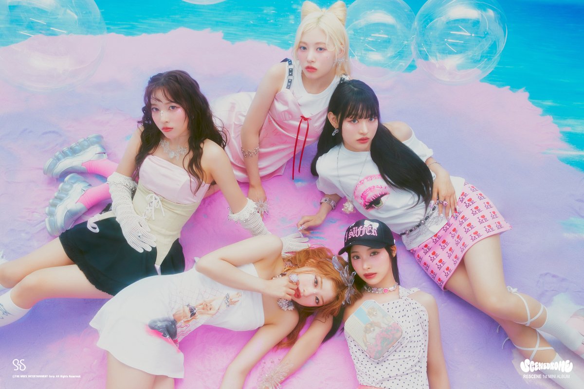 RESCENEofficial's tweet photo. RESCENE 1st Mini Album [SCENEDROME]

𝐂𝐎𝐍𝐂𝐄𝐏𝐓 𝐏𝐇𝐎𝐓𝐎 𝟏 💎
#𝐑𝐄𝐒𝐂𝐄𝐍𝐄 #리센느

2024. 08. 27 6PM (KST)

#リセンヌ
#SCENEDROME
#LOVEATTACK #Pinball
#RESCENE_COMEBACK_0827 https://t.co/GzeODRCKSV
