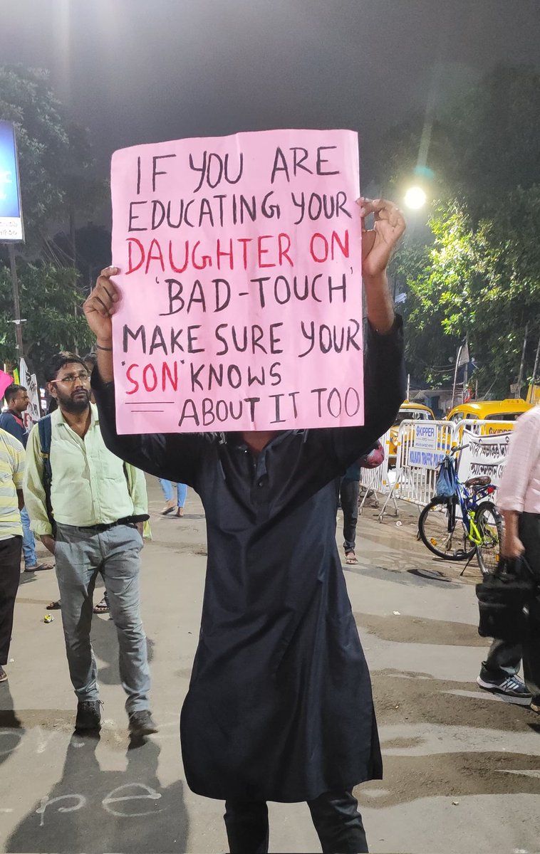 YurikoChiasa's tweet photo. To all the parents out there!! Please🙏🙏🙏
#justiceformoumitadebnath 
#SaveWomen https://t.co/2SuGQ6tbM4