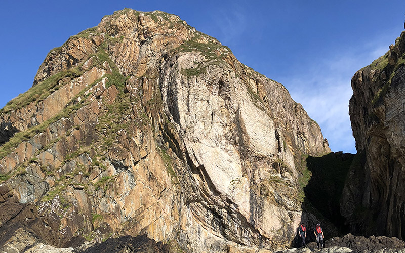 UCL News (@uclnews) on Twitter photo A rock formation spanning Ireland and Scotland is a rare record of “snowball Earth”, a crucial moment in planetary history when the globe was covered in ice, finds a new study led by PhD candidate <a href="/EliasRugen/">Elias Rugen</a> and Prof Graham Shields <a href="/ES_UCL/">EarthSciences UCL</a> <a href="/uclmaps/">UCL Mathematical & Physical Sciences</a> ucl.ac.uk/news/2024/aug/… A rock formation spanning Ireland and Scotland is a rare record of “snowball Earth”, a crucial moment in planetary history when the globe was covered in ice, finds a new study led by PhD candidate <a href="/EliasRugen/">Elias Rugen</a> and Prof Graham Shields <a href="/ES_UCL/">EarthSciences UCL</a> <a href="/uclmaps/">UCL Mathematical & Physical Sciences</a> ucl.ac.uk/news/2024/aug/…