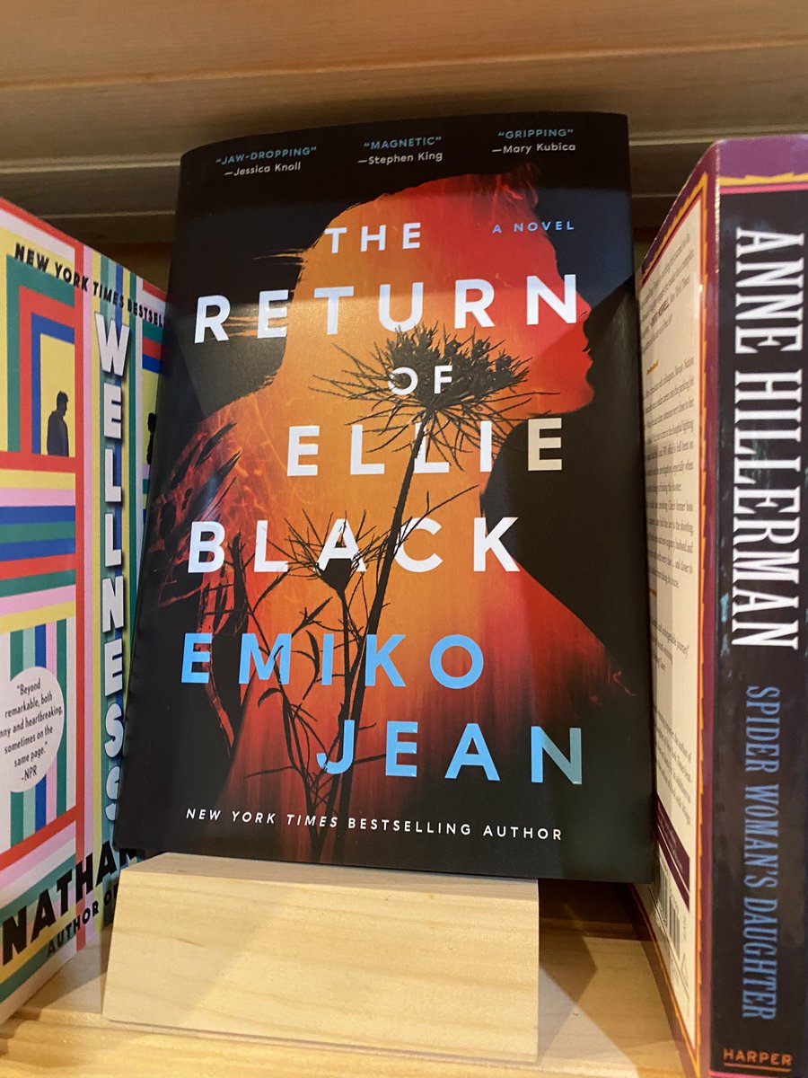CabinBook's tweet photo. Kick off the weekend with a visit to the bookstore. 📖

Thursday 11-6
Friday/ Saturday 10-5
Sunday 10-4 https://t.co/RifOuoPsn8
