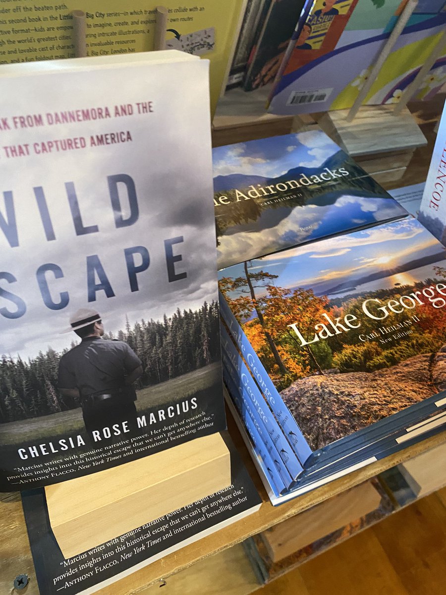 CabinBook's tweet photo. Kick off the weekend with a visit to the bookstore. 📖

Thursday 11-6
Friday/ Saturday 10-5
Sunday 10-4 https://t.co/RifOuoPsn8