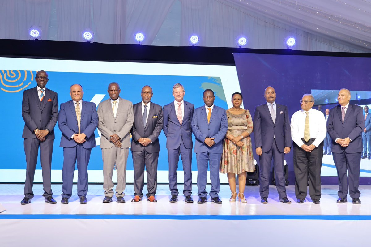 edthnaka's tweet photo. Commending @UgandaBaati  for 60 years of resilience and entrepreneurial spirit that have defined your remarkable journey. 
Your commitment to the mission ‘We deliver trusted building solutions that are made with pride and care to provide superior customer value’ is truly commendable. 

@ShieldInvestors deeply appreciates the award received, recognizing our joint efforts to secure and enhance our business environment.

Here’s to many more years of success and leadership in Uganda’s industrial sector.