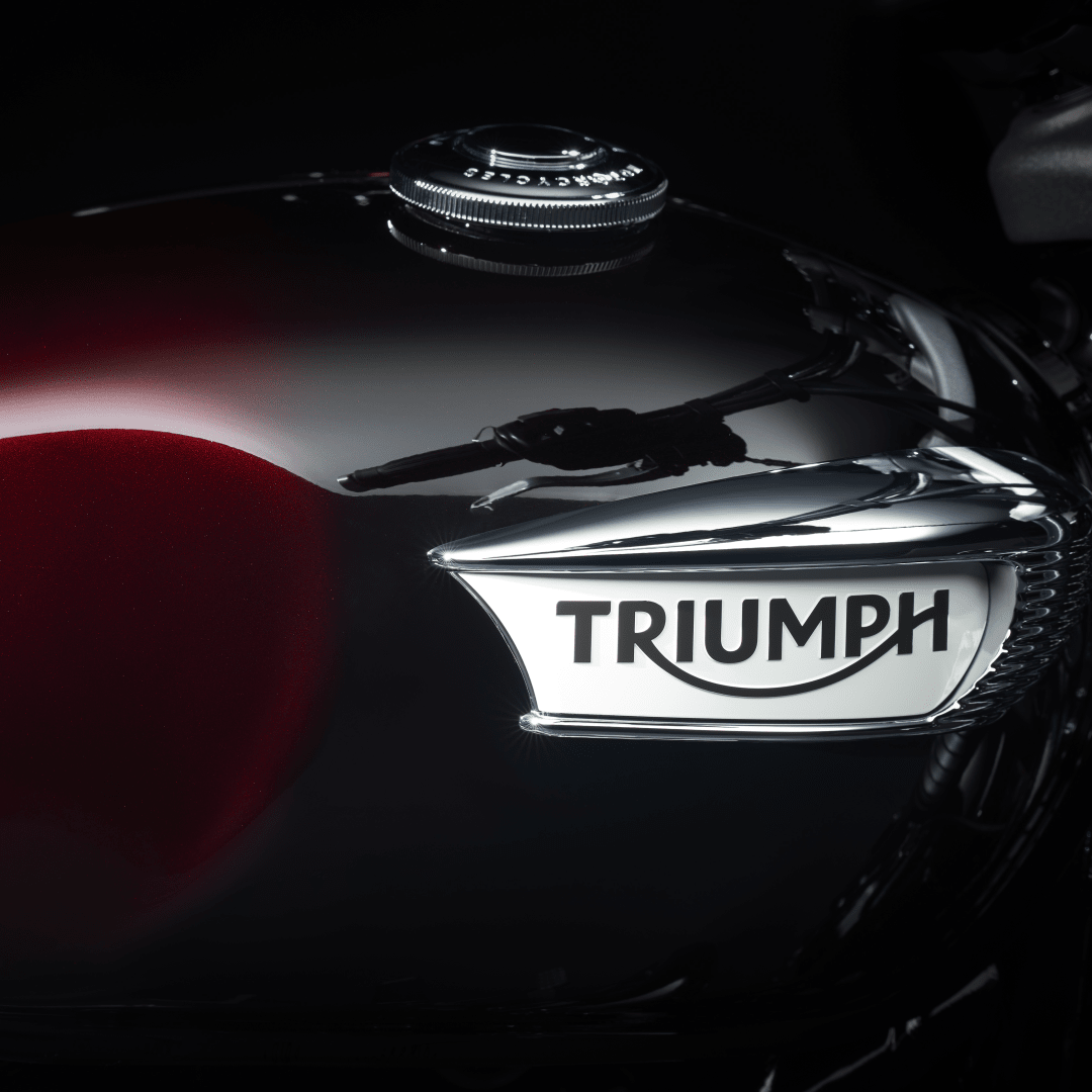UKTriumph's tweet photo. The Triumph Speedmaster Stealth. Classic style, modern performance. 🌍🏍️ #TriumphSpeedmaster #ForTheRide https://t.co/kzWT9sK2el
