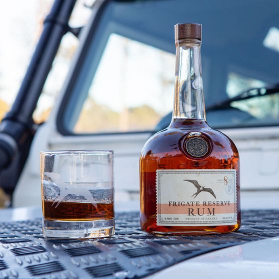 LukesCapeCod's tweet image. It's a big day today because it's National Rum Day! 🥃 You #gottagotolukes to grab some Frigate Reserve Rum 8 Year &amp;amp; 15 Year! 😋

#rum #rumlover #instarum #nationalrumday #rumday #liquor #spirits #cocktails #drinks