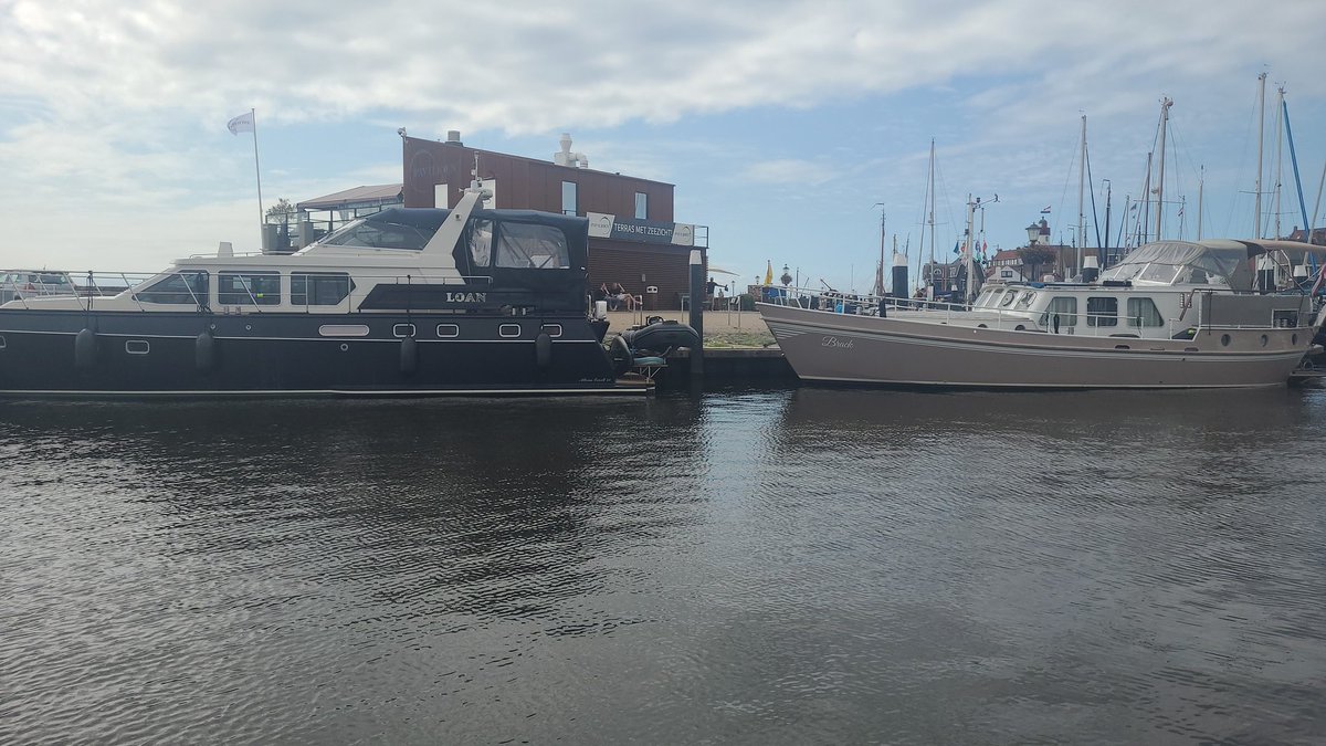 Hebben wij het nou mis of worden de boten op het IJsselmeer steeds groter? #urkhetmonacovanhetijsselmeer