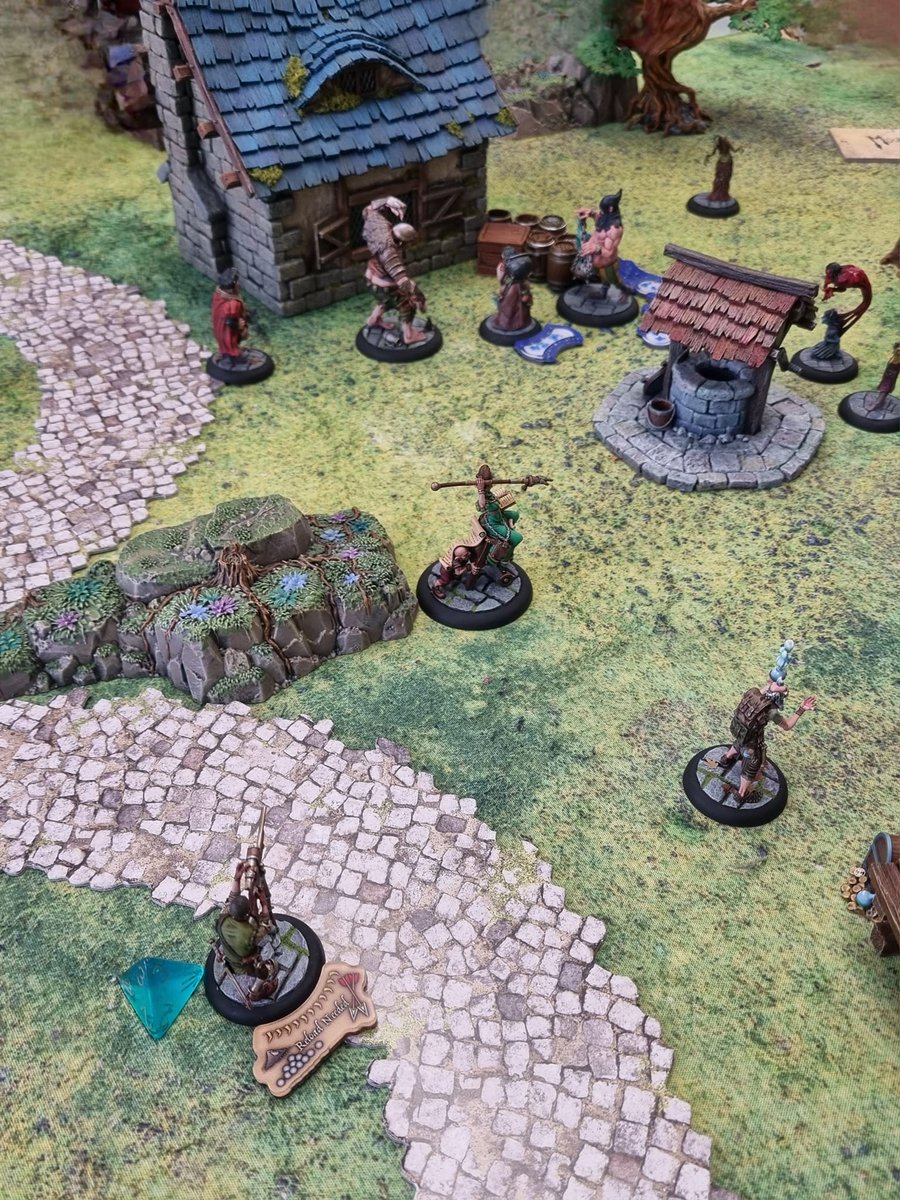 moonstonegame's tweet photo. Game action shots today - shared by Rob Green and played at Siviter Wargames (#Commonwhealth 4 - 3 #Leshavult) 🥳
#MoonstoneTheGame #PlayMoonstone #MoonstoneMiniatures #PaintMoonstone #GoblinKingGames https://t.co/x5BdiRf8KT