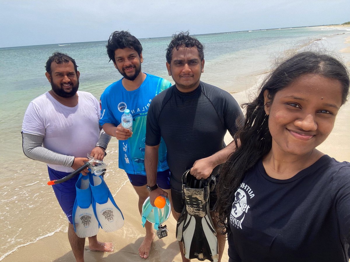 MEDHISHA's tweet photo. Our research team at Pasikudah focuses on studying the diversity and ecology of coral reefs. 
🪸🐠🐟🌊

https://t.co/dT1gzwfNRr https://t.co/G6GG1NUNp8