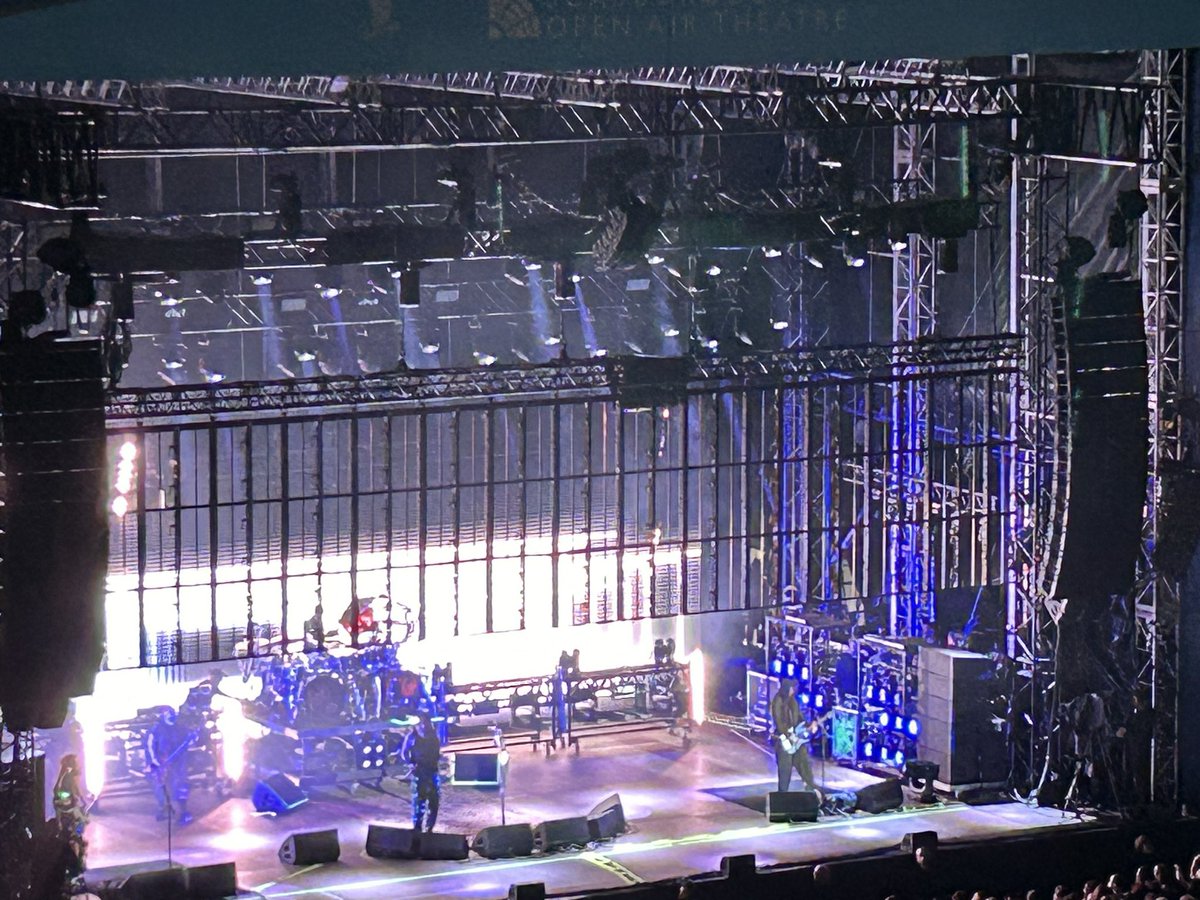 Divide_HD's tweet image. #KoRn #KoRn30Art was amazing to see in person wanna go again soon 🤘🏻