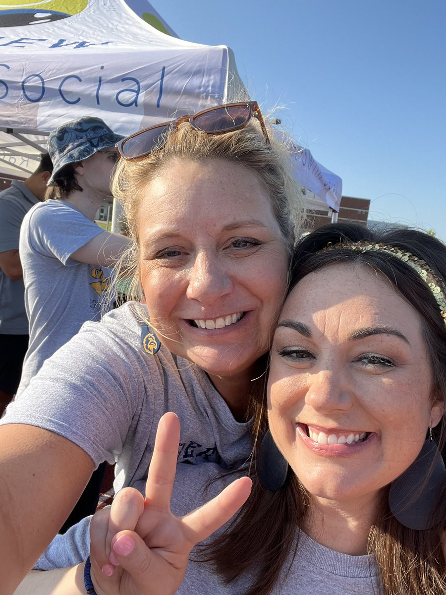 Find a student… no problem! 25 years with LPS and many of them are now colleagues! #RiseAndShineLPS24 <a href="/LIBERTYSCHOOLS/">LPS53</a>