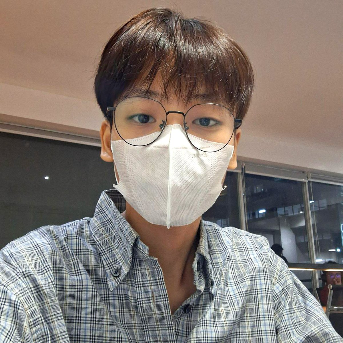 sweaterbois's tweet photo. just another terrific day of studying 📚 https://t.co/z3JpnSex0G