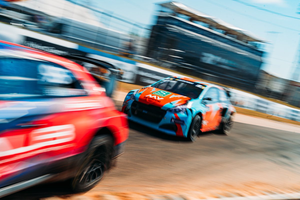 #YellowSquad tweet media