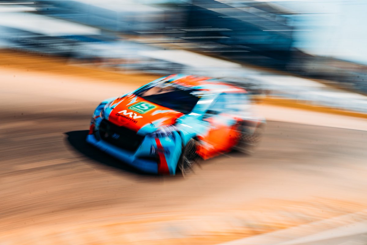 #YellowSquad tweet media