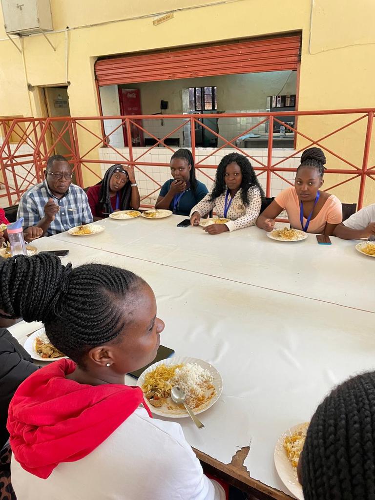 EngageProjectKE's tweet image. ENGAGE Project PI Prof. Julius Oyugi enjoys a meal with Tier 3 young women at JOOUST while engaging them on their training experience &amp;amp; insights. Together, we are empowering the next generation of female leaders in data science &amp;amp; AI for public health. #ENGAGEProject #DataScience