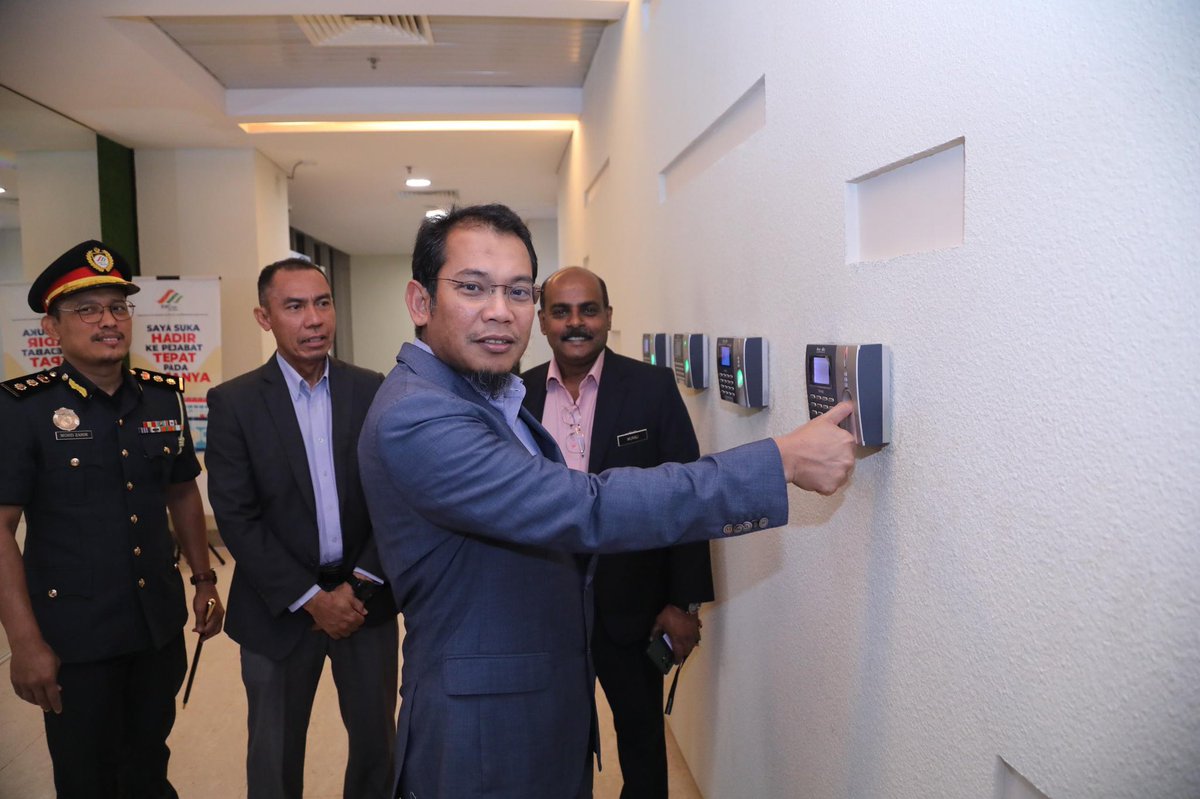 swcorp_my's tweet photo. Majlis Perjumpaan Warga Kerja bersama Pengurusan Tertinggi SWCorp telah diadakan pada 16 Ogos 2024 di Ibu Pejabat SWCorp. Seramai 400 orang warga kerja di Ibu Pejabat dan Pejabat negeri telah hadir ke majlis ini. https://t.co/5C1AT9shZh