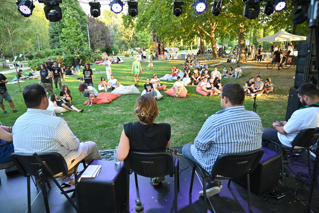 CooperationFor's tweet photo. It's always a great moment to highlight the importance of #ExperiencingCooperation between young people from North Macedonia and Greece ! This year’s International Youth Day was a perfect occasion to celebrate the success of yout collaboration. NOVUS thx for the invitation! https://t.co/VklYzp3j5r
